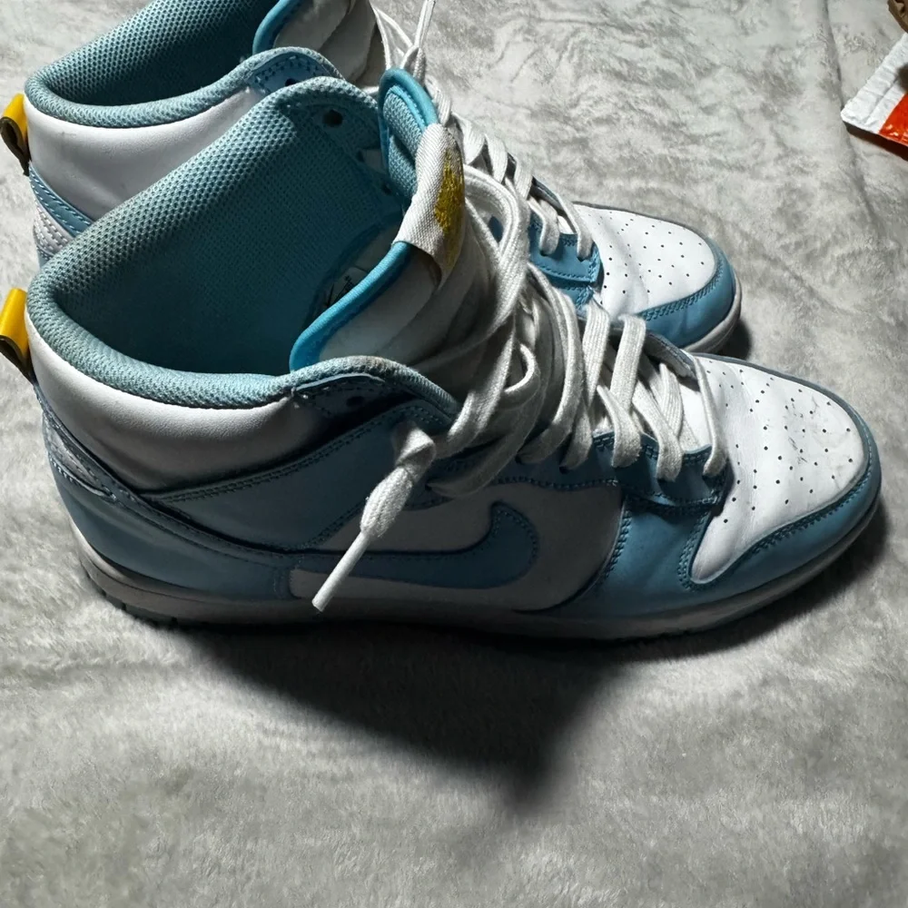 Nike High-Top Sneakers in Light Blue and White